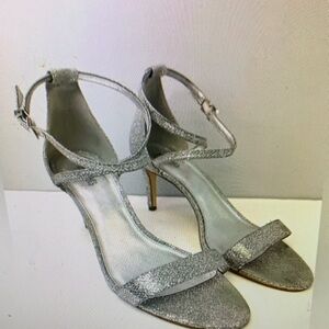 Micheal Kors-Astrid, Silver, Size:9.5M, Pre-Owned, MK on‎ strap buckle
